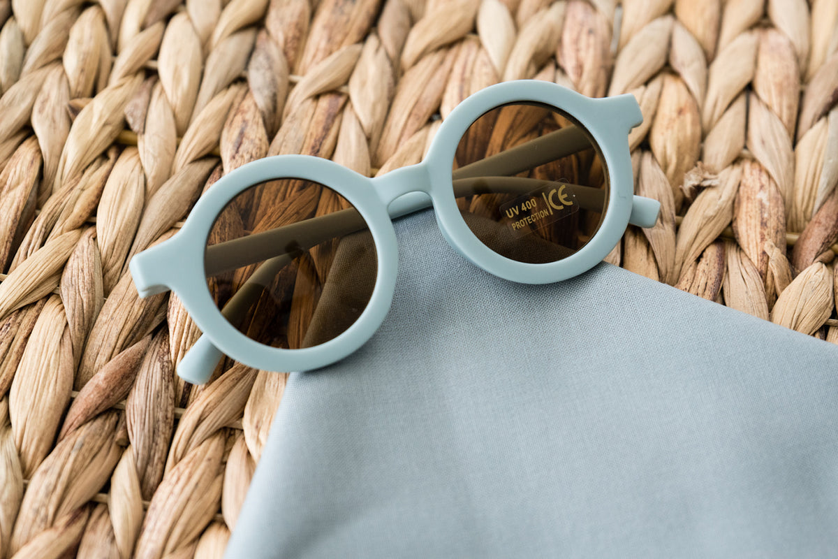 http://www.babeehivegoods.com/cdn/shop/products/babeehive-sunglasses-84_1200x.jpg?v=1653004548