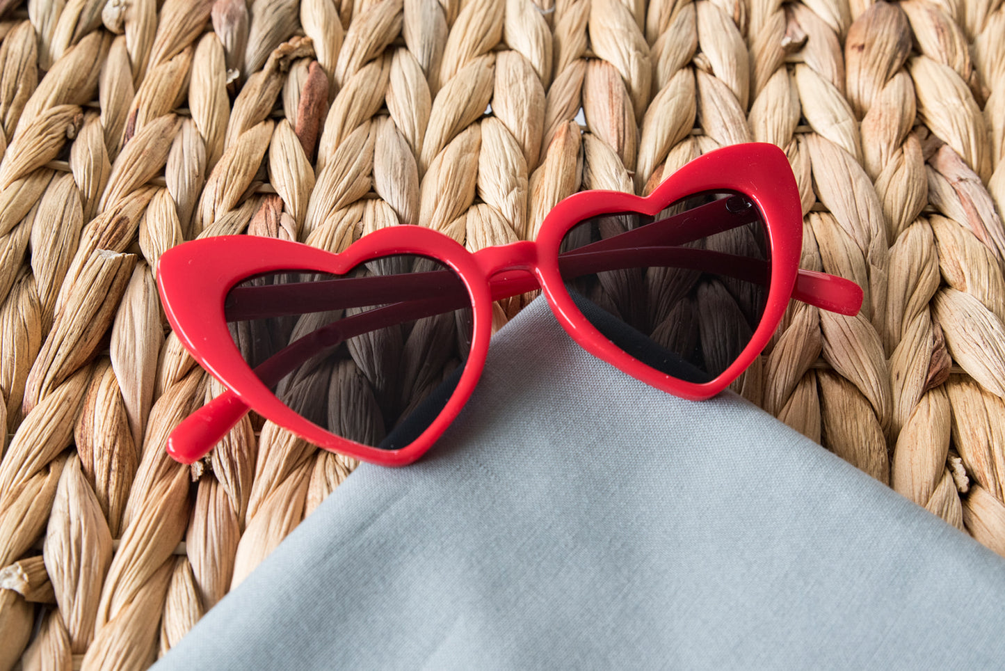 Toddler & Kid Valentines Day Heart Sunglasses - Red